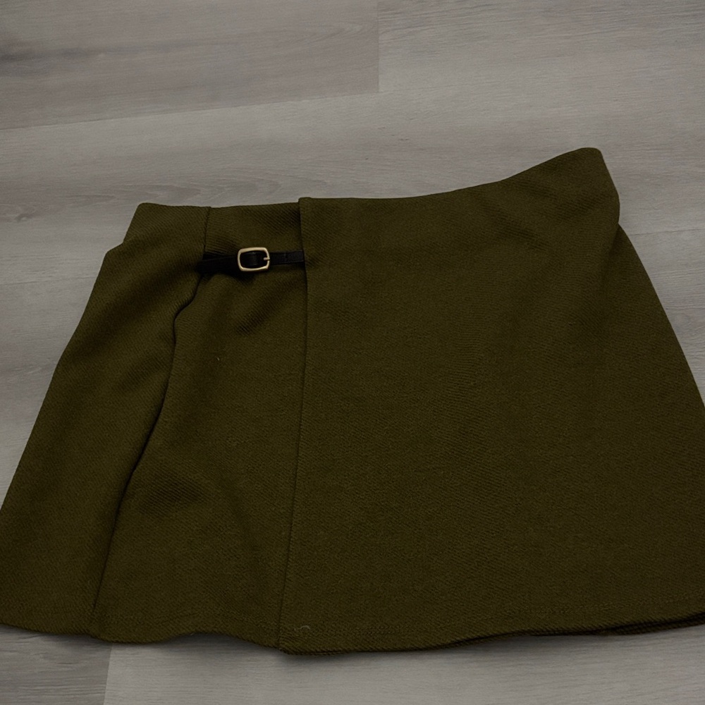 Zara Dark Green Mini Skirt with Buckle